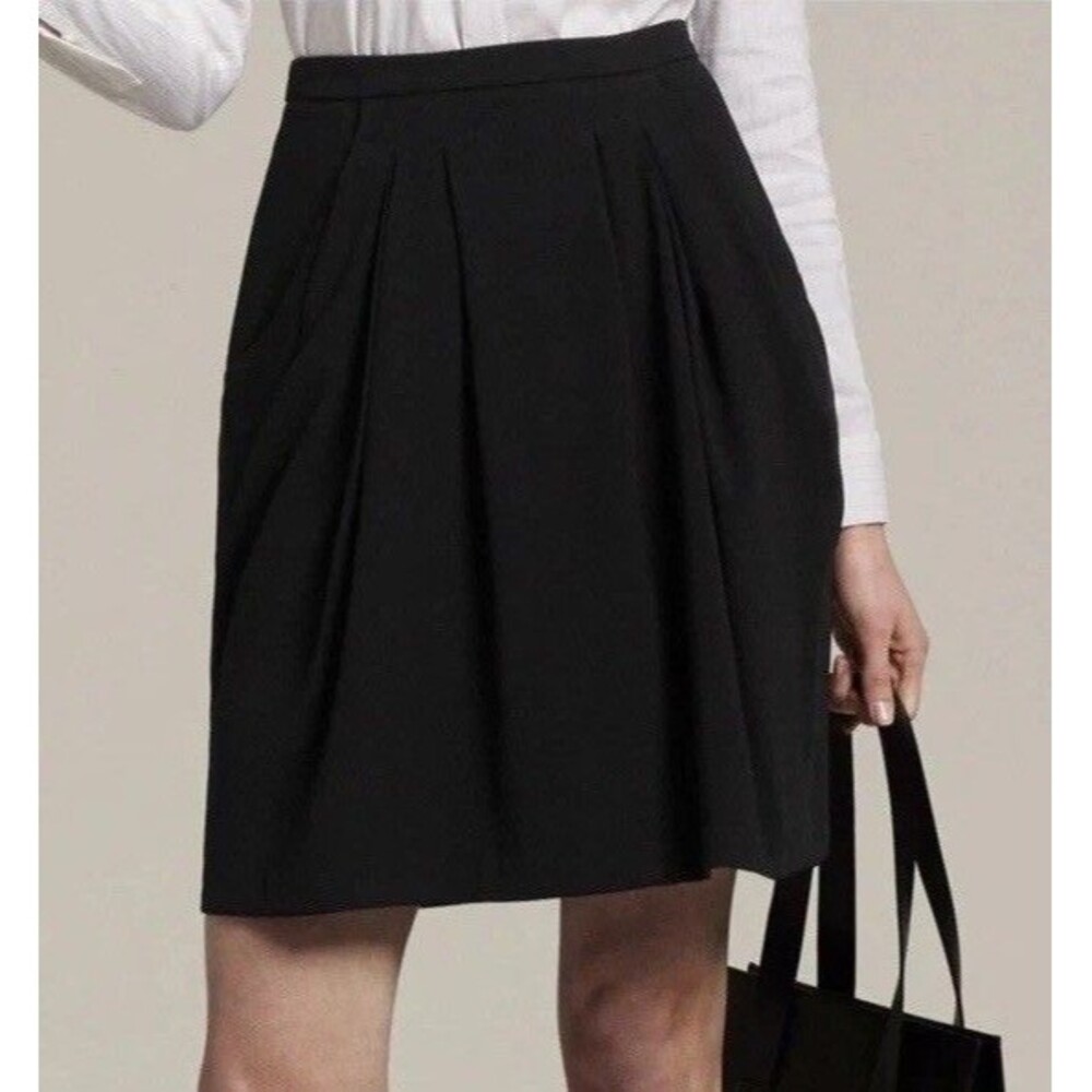 M. M. LaFleur BEDFORD  BLACK Skirt  Draped  Size 8 NWT
